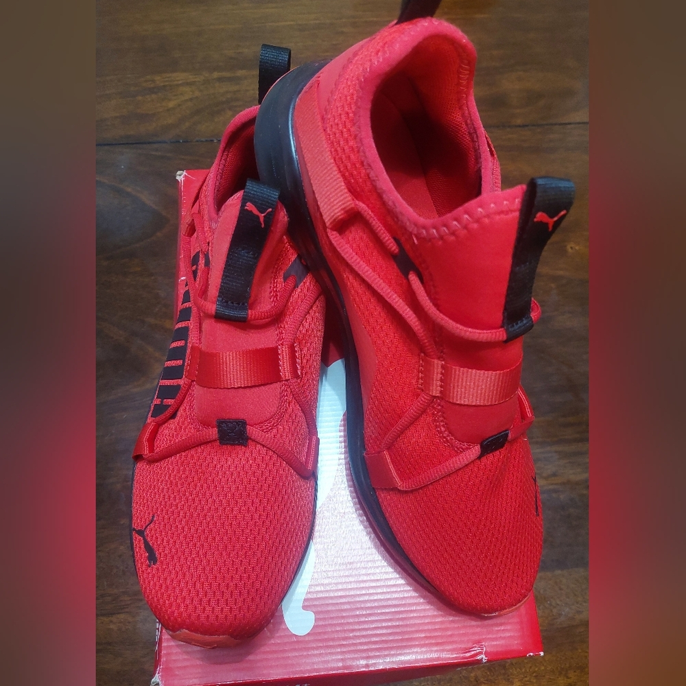 Puma Red and Black Soft Foam Athletic Sneakers NWOT